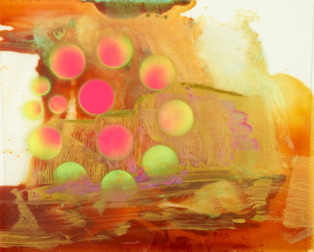 Plasma 6, Öl, Holzlasur und Spray auf und hinter Glas, 70 × 87 cm, 2019